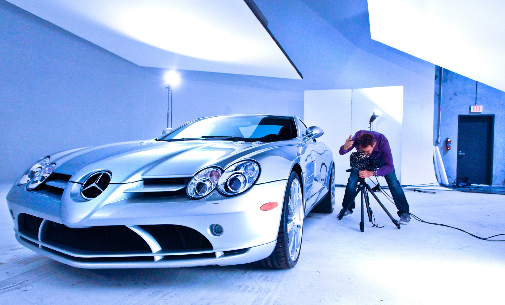 Behind-the-Scenes with Photographer Nick Saglimbeni shooting the Mercedes SLR-Mclaren for WMB 3D Magazine
